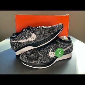 BNIB Nike Flyknit Racer US 7 Oreo Black/White